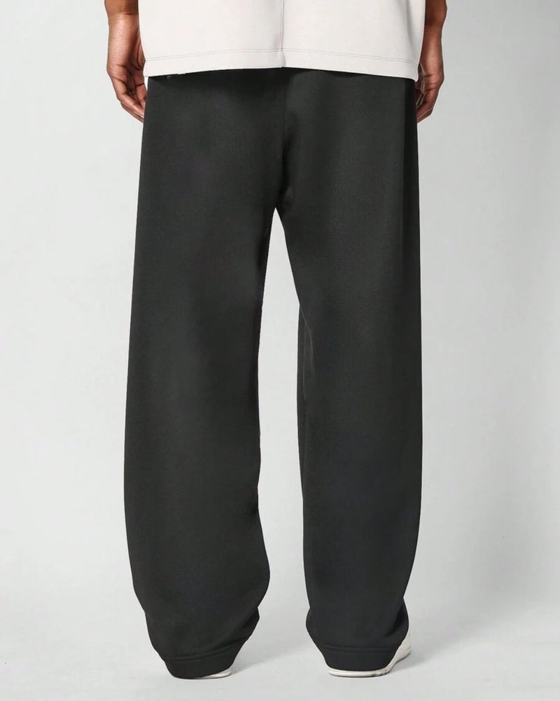 فلاينوف بنطلون رياضي أسود سادة بقصة فضفاضة - Image 2